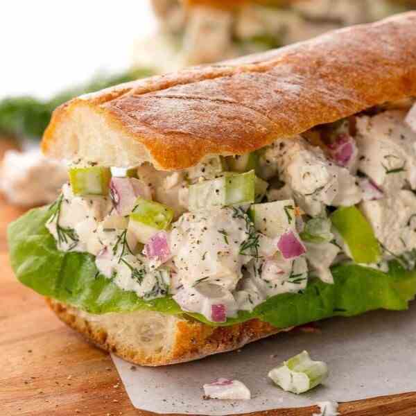 ساندویچ  الویه مرغ